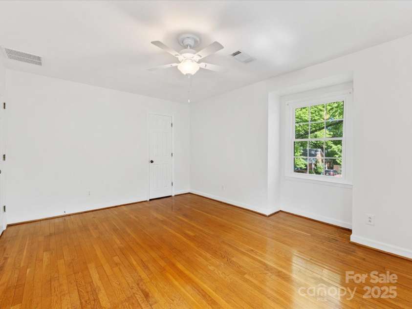 5114 Glenbrier Drive, Charlotte, NC 28212.  MLS# CAR4238590, YatesRealty ID 15076. Bedroom 3