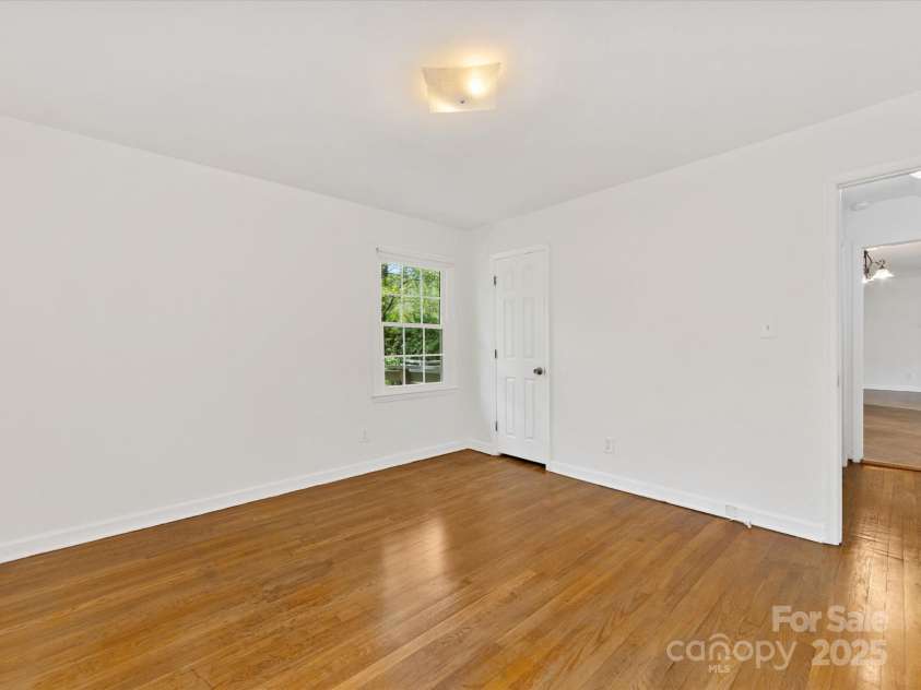 5114 Glenbrier Drive, Charlotte, NC 28212.  MLS# CAR4238590, YatesRealty ID 15076. Bedroom 4