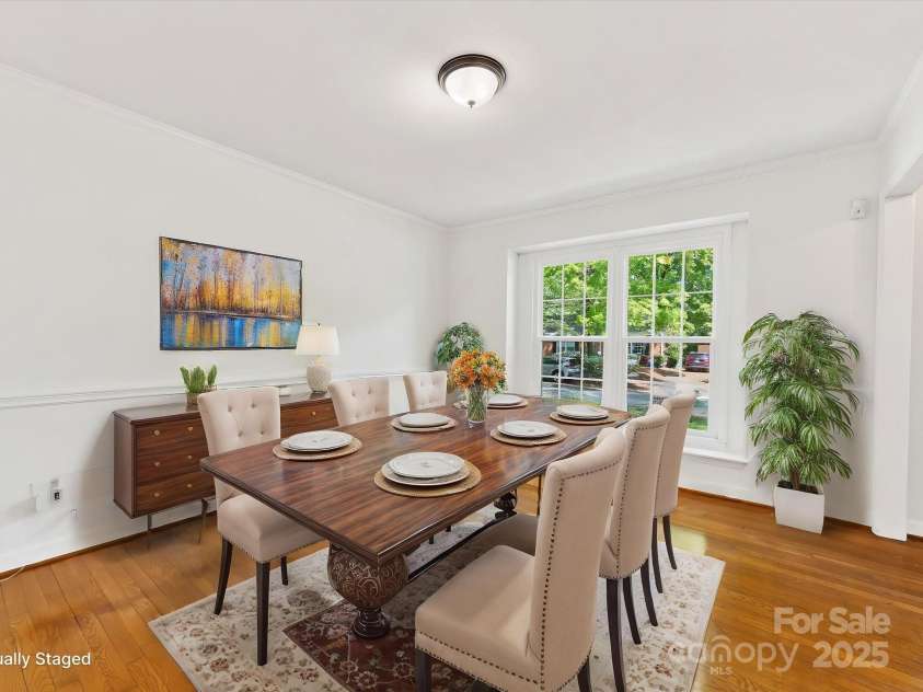 5114 Glenbrier Drive, Charlotte, NC 28212.  MLS# CAR4238590, YatesRealty ID 15076. Dining room