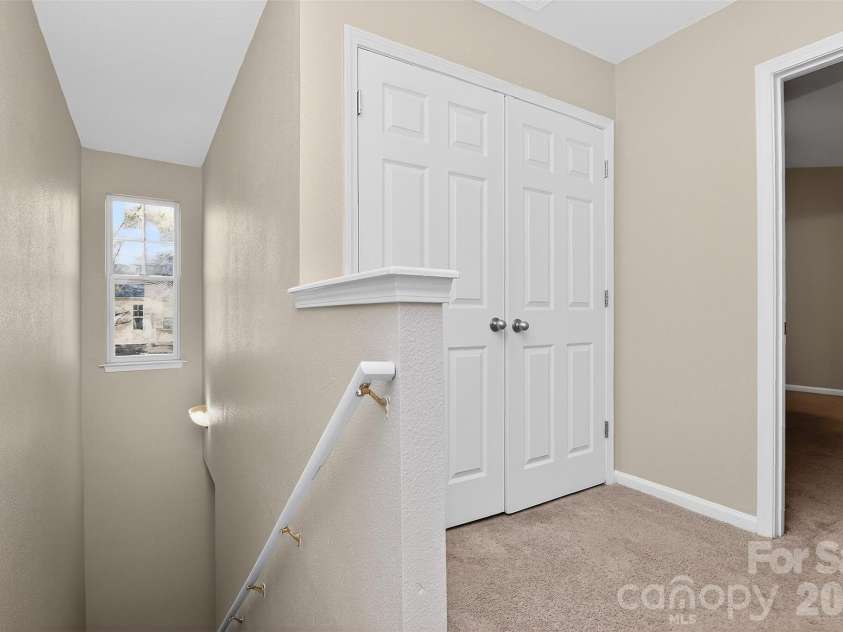 530 Doughton Lane, Charlotte, NC 28217.  MLS# CAR4358028, YatesRealty ID 15076. 