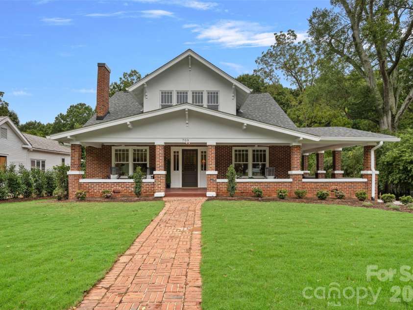 709 Main Street, Davidson, NC 28036.  MLS# CAR4331884, YatesRealty ID 15079. 