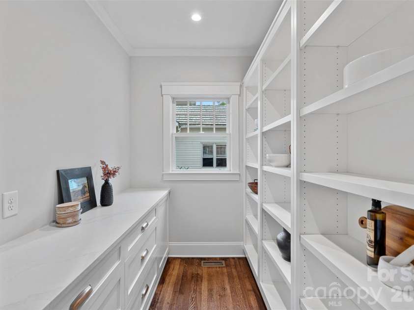 709 Main Street, Davidson, NC 28036.  MLS# CAR4331884, YatesRealty ID 15079. 