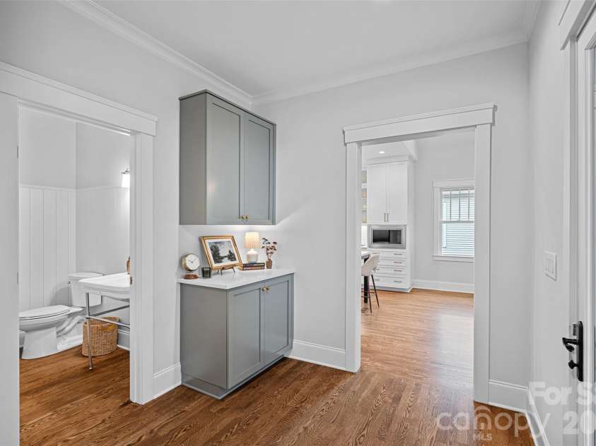 709 Main Street, Davidson, NC 28036.  MLS# CAR4331884, YatesRealty ID 15079. 