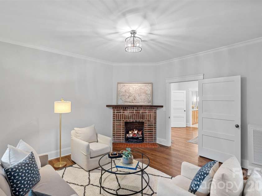 709 Main Street, Davidson, NC 28036.  MLS# CAR4331884, YatesRealty ID 15079. 