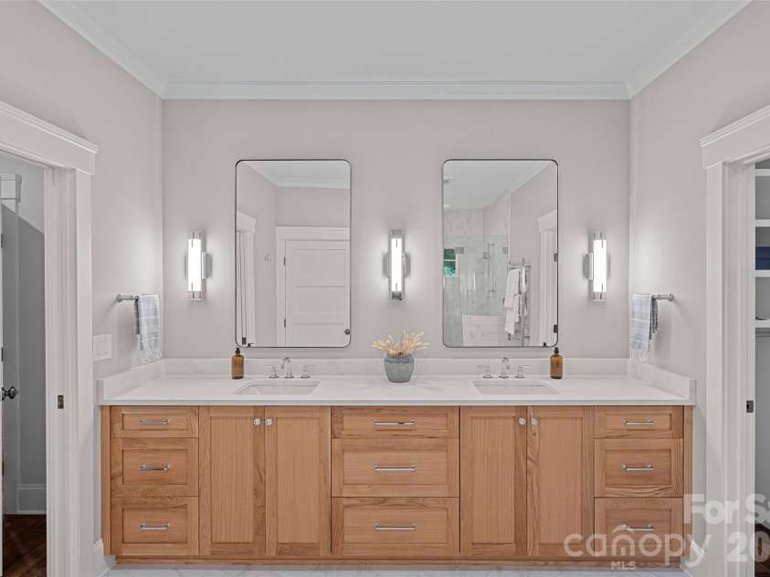 709 Main Street, Davidson, NC 28036.  MLS# CAR4331884, YatesRealty ID 15079. 