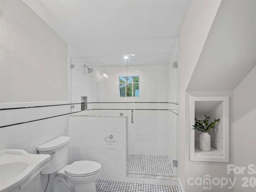709 Main Street, Davidson, NC 28036.  MLS# CAR4331884, YatesRealty ID 15079. 