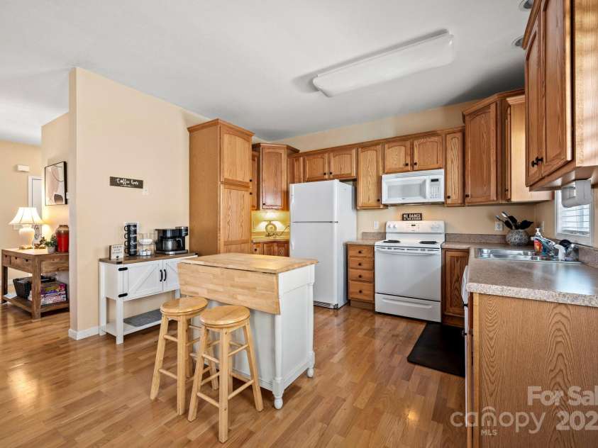 588 Mouzon Road, Waynesville, NC 28785.  MLS# CAR4152259, YatesRealty ID 1508. 