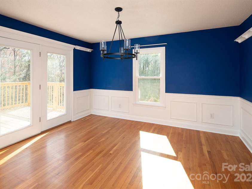 916 Rollingwood Drive, Mount Holly, NC 28120.  MLS# CAR4241352, YatesRealty ID 15080. 