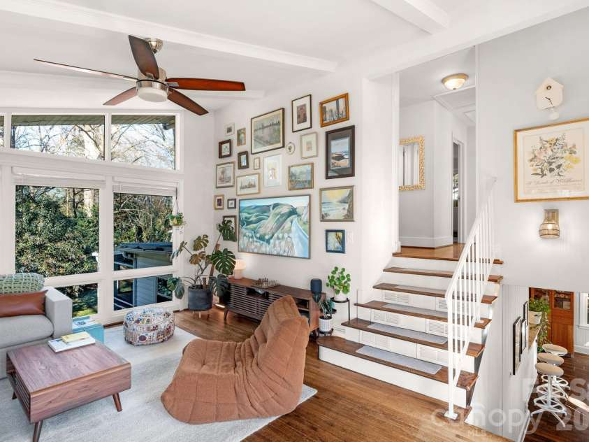 6038 Netherwood Drive, Charlotte, NC 28210.  MLS# CAR4338268, YatesRealty ID 15081. 