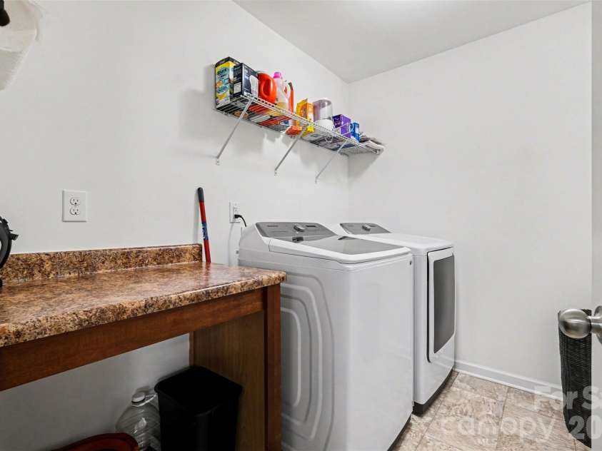 1056 Newton Avenue, Rock Hill, SC 29732.  MLS# CAR4345786, YatesRealty ID 15082. 