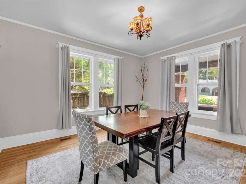 510 Wiley Avenue, Salisbury, NC 28144.  MLS# CAR4256119, YatesRealty ID 15082. Entertain in your oversized dining area right off the kitchen and living room.