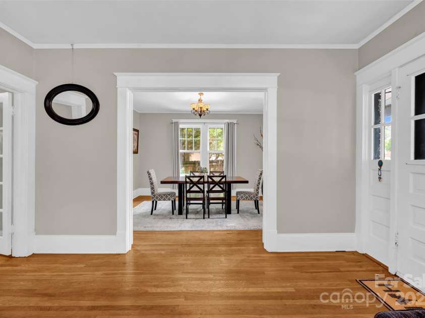 510 Wiley Avenue, Salisbury, NC 28144.  MLS# CAR4256119, YatesRealty ID 15082. Gorgeous hardwood floors!