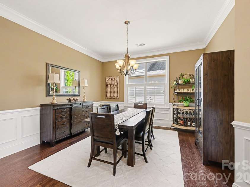 15523 Lake Ridge Road, Charlotte, NC 28278.  MLS# CAR4356499, YatesRealty ID 15084. 