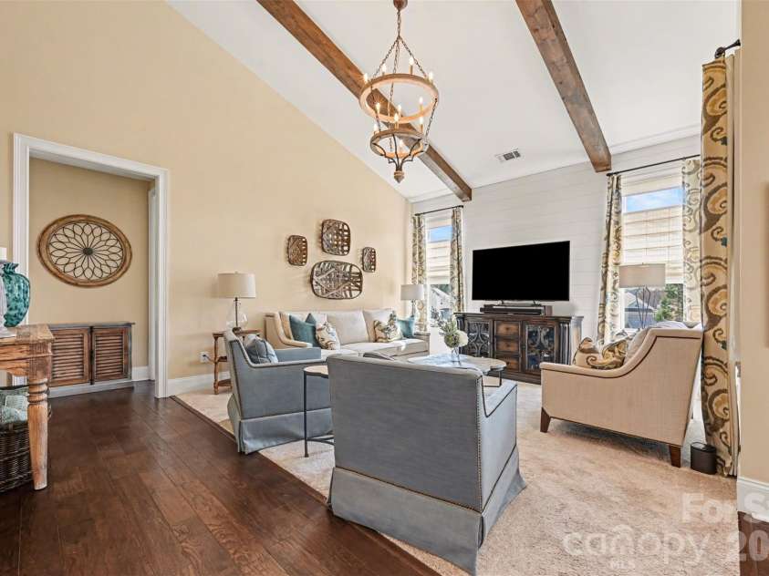 15523 Lake Ridge Road, Charlotte, NC 28278.  MLS# CAR4356499, YatesRealty ID 15084. 