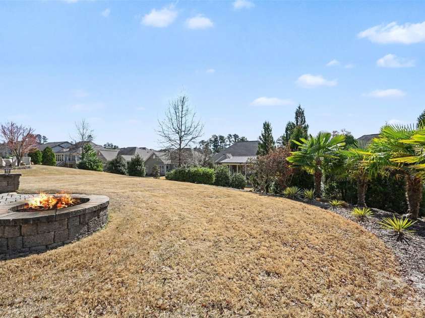 15523 Lake Ridge Road, Charlotte, NC 28278.  MLS# CAR4356499, YatesRealty ID 15084. 