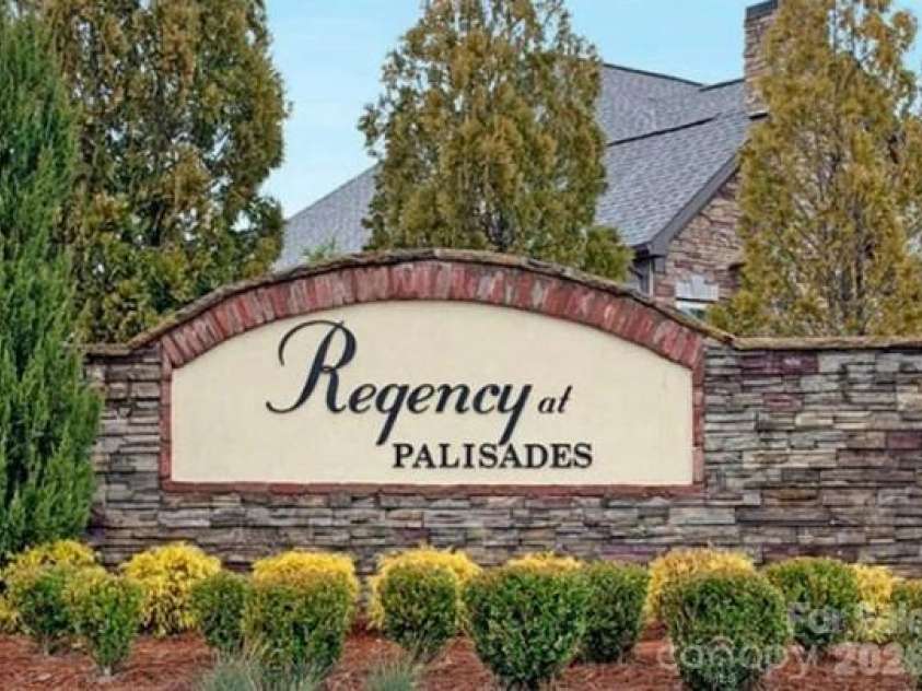 15523 Lake Ridge Road, Charlotte, NC 28278.  MLS# CAR4356499, YatesRealty ID 15084. 