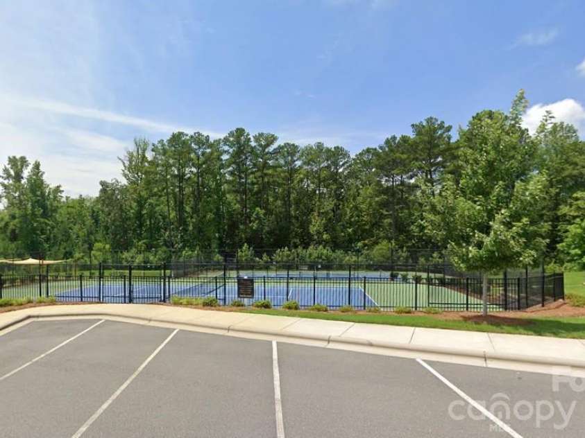 15523 Lake Ridge Road, Charlotte, NC 28278.  MLS# CAR4356499, YatesRealty ID 15084. 