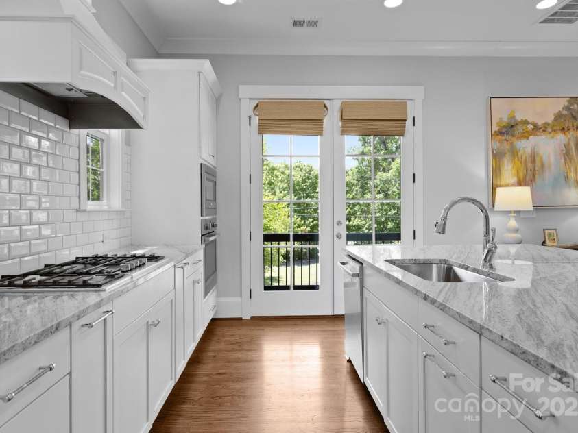 2925 Westfield Road, Charlotte, NC 28209.  MLS# CAR4254806, YatesRealty ID 15084. Kitchen