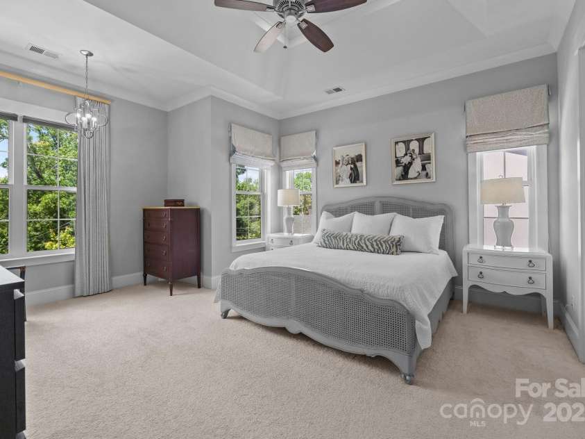 2925 Westfield Road, Charlotte, NC 28209.  MLS# CAR4254806, YatesRealty ID 15084. Large Owner's BR