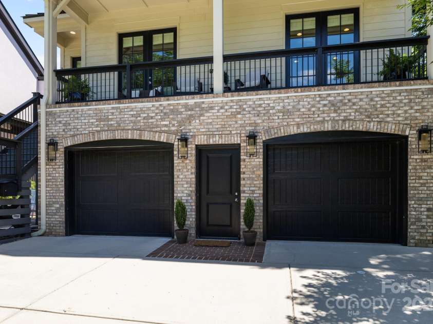 2925 Westfield Road, Charlotte, NC 28209.  MLS# CAR4254806, YatesRealty ID 15084. Over sized 2 car garage with storage closet