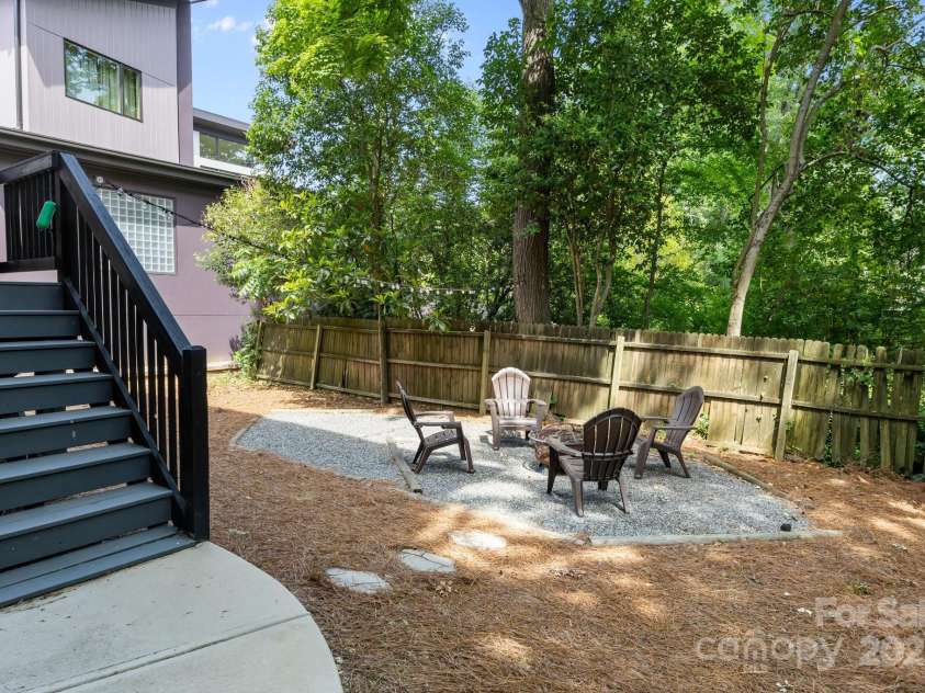 2925 Westfield Road, Charlotte, NC 28209.  MLS# CAR4254806, YatesRealty ID 15084. Private rear yard perfect for entertaining