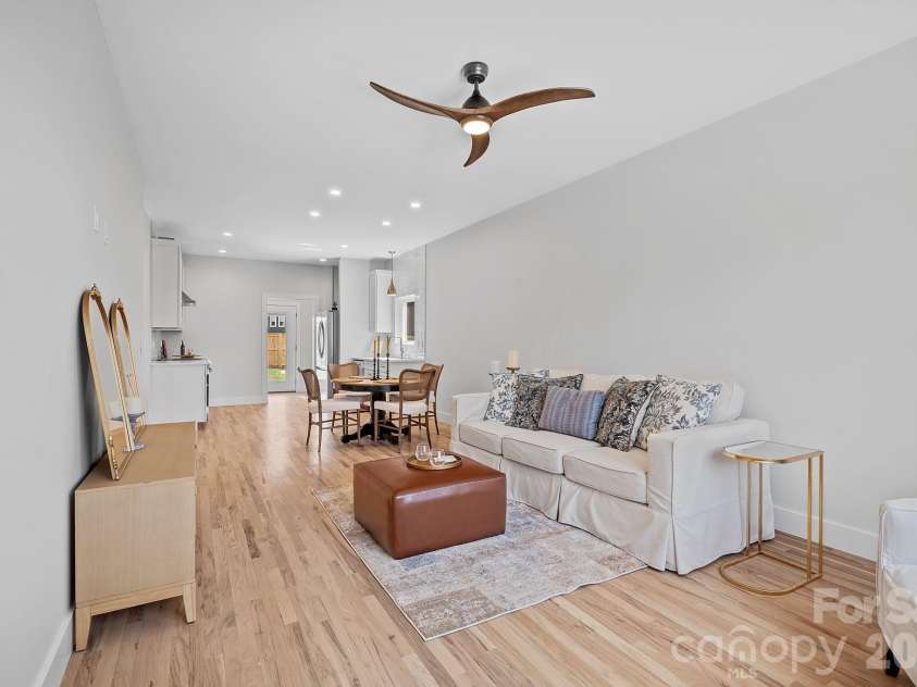 9 Gudger Road, Asheville, NC 28806.  MLS# CAR4406363, YatesRealty ID 15085. Airy Open Floorplan