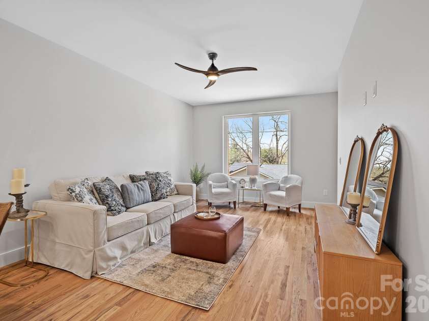 9 Gudger Road, Asheville, NC 28806.  MLS# CAR4406363, YatesRealty ID 15085. Light Filled Living Room