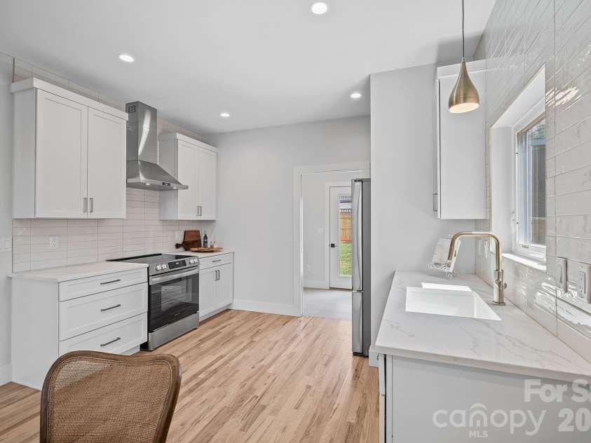 9 Gudger Road, Asheville, NC 28806.  MLS# CAR4406363, YatesRealty ID 15085. Quality Finishes