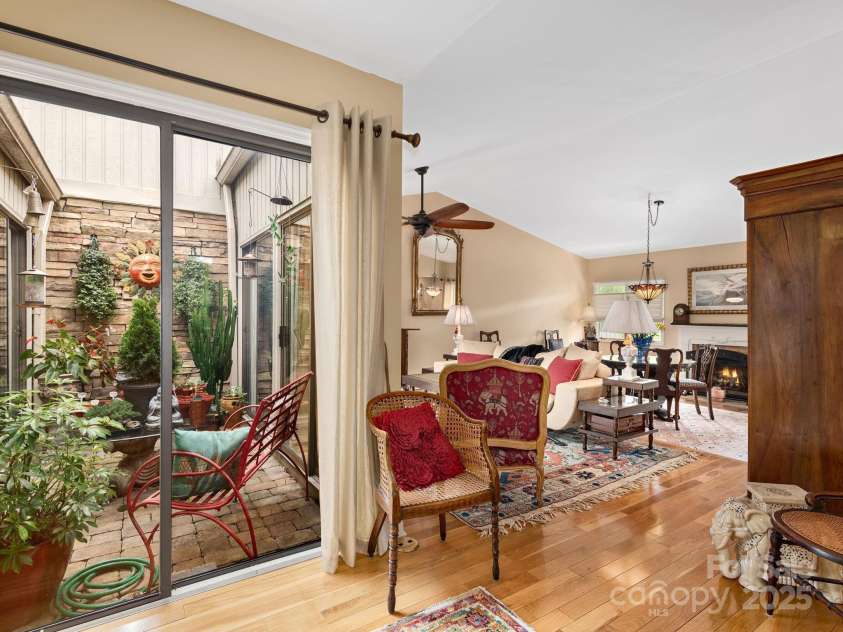 112 Deerlake Drive, Asheville, NC 28803.  MLS# CAR4254297, YatesRealty ID 15086. 