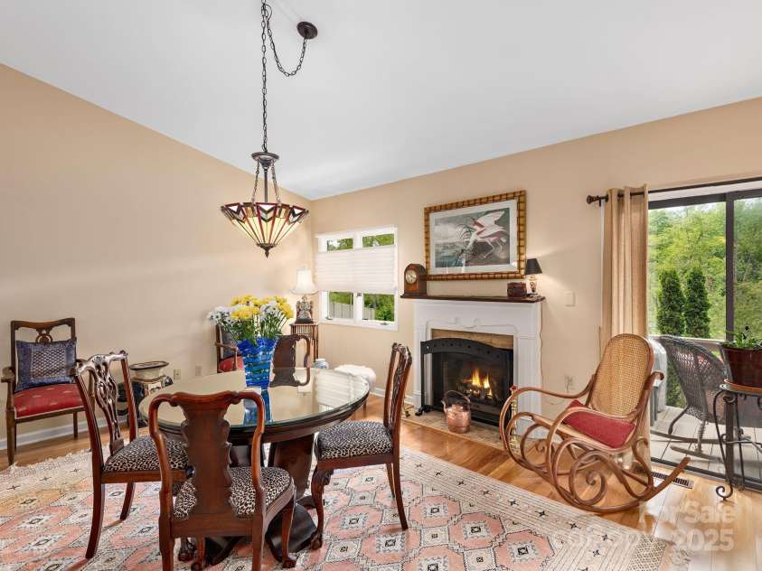 112 Deerlake Drive, Asheville, NC 28803.  MLS# CAR4254297, YatesRealty ID 15086. 