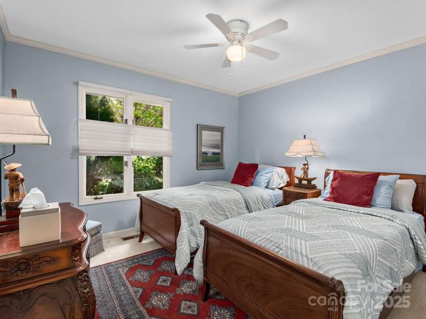 112 Deerlake Drive, Asheville, NC 28803.  MLS# CAR4254297, YatesRealty ID 15086. 