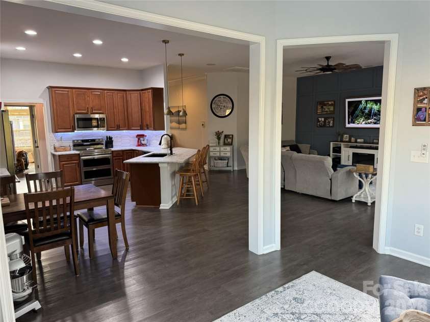 4851 Summerside Drive, Lake Wylie, SC 29710.  MLS# CAR4365256, YatesRealty ID 15086. 