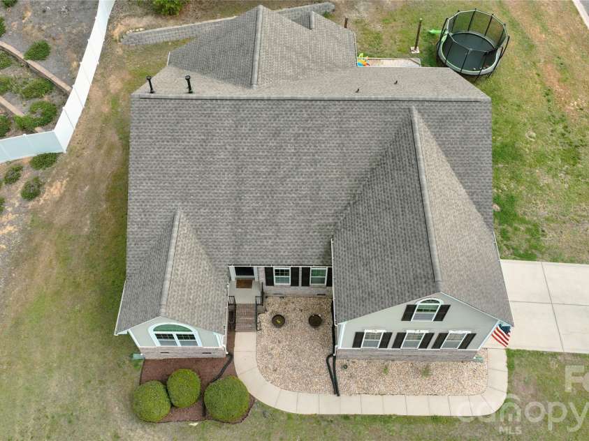4851 Summerside Drive, Lake Wylie, SC 29710.  MLS# CAR4365256, YatesRealty ID 15086. 