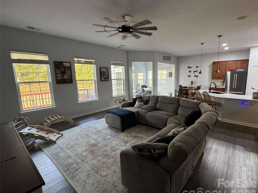 4851 Summerside Drive, Lake Wylie, SC 29710.  MLS# CAR4365256, YatesRealty ID 15086. 