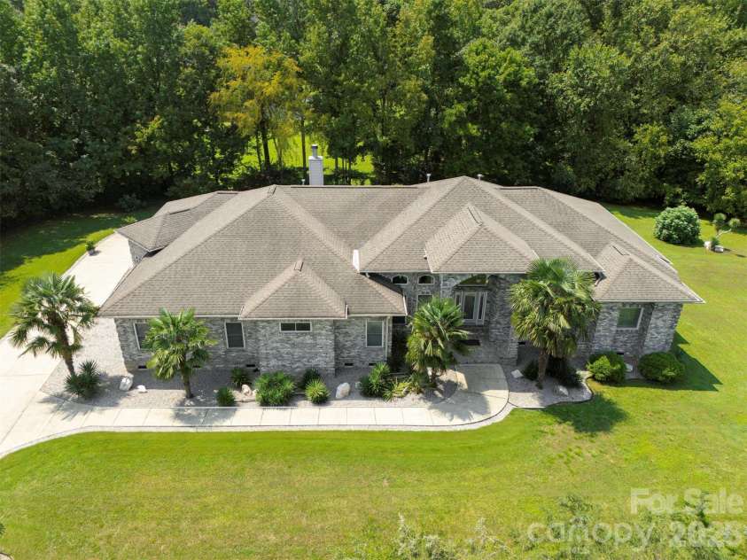 9535 Potter Road, Matthews, NC 28104.  MLS# CAR4365196, YatesRealty ID 15087. 