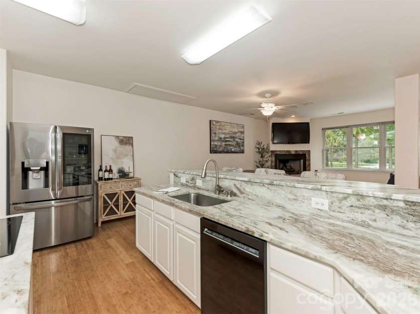 9535 Potter Road, Matthews, NC 28104.  MLS# CAR4365196, YatesRealty ID 15087. 