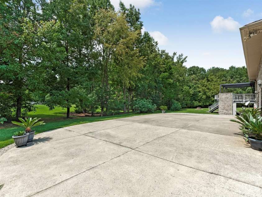 9535 Potter Road, Matthews, NC 28104.  MLS# CAR4365196, YatesRealty ID 15087. 