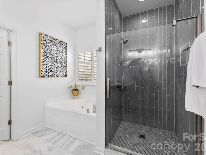 10307 Dominion Village Drive, Charlotte, NC 28269.  MLS# CAR4364669, YatesRealty ID 15088. 