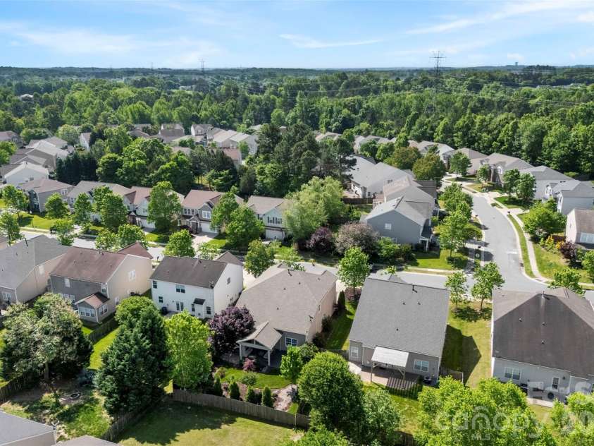 10307 Dominion Village Drive, Charlotte, NC 28269.  MLS# CAR4364669, YatesRealty ID 15088. 