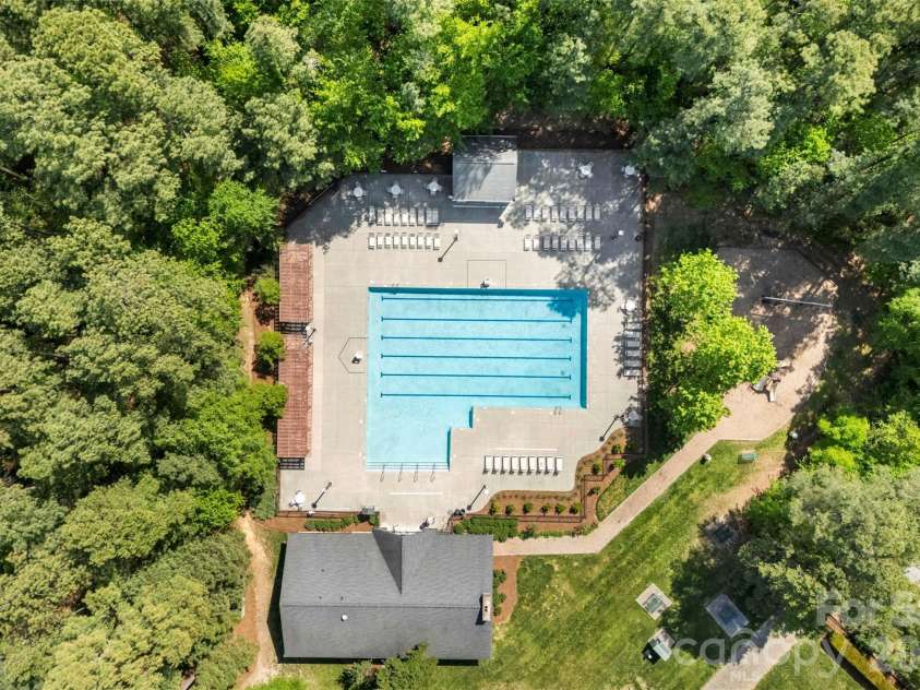 10307 Dominion Village Drive, Charlotte, NC 28269.  MLS# CAR4364669, YatesRealty ID 15088. 