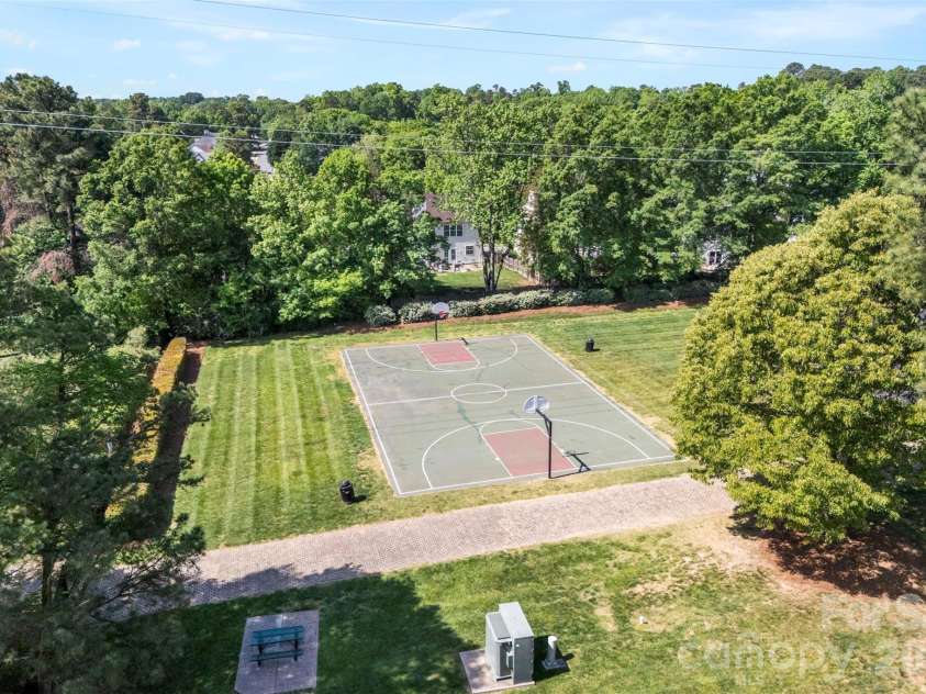 10307 Dominion Village Drive, Charlotte, NC 28269.  MLS# CAR4364669, YatesRealty ID 15088. 