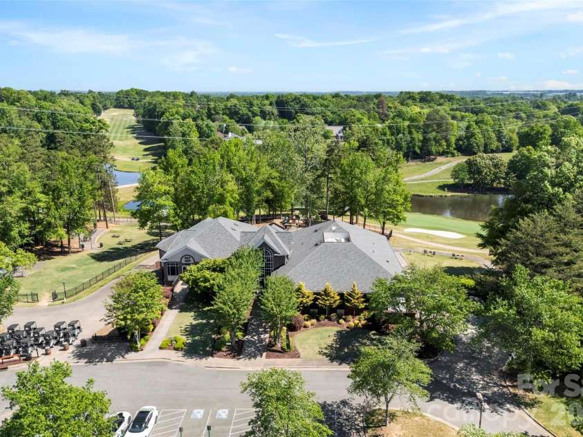 10307 Dominion Village Drive, Charlotte, NC 28269.  MLS# CAR4364669, YatesRealty ID 15088. 
