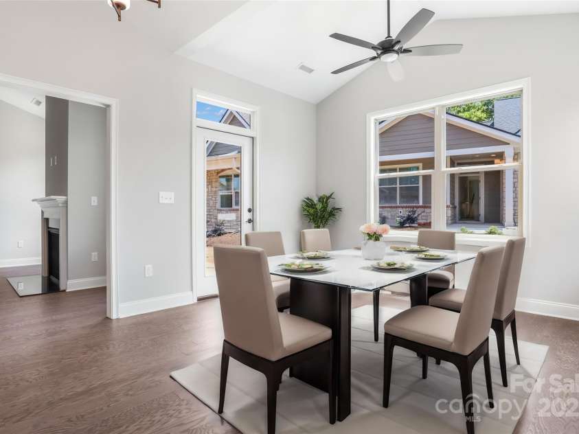 835 A Wynnshire Drive, Hickory, NC 28601.  MLS# CAR4254835, YatesRealty ID 15088. Dining Room