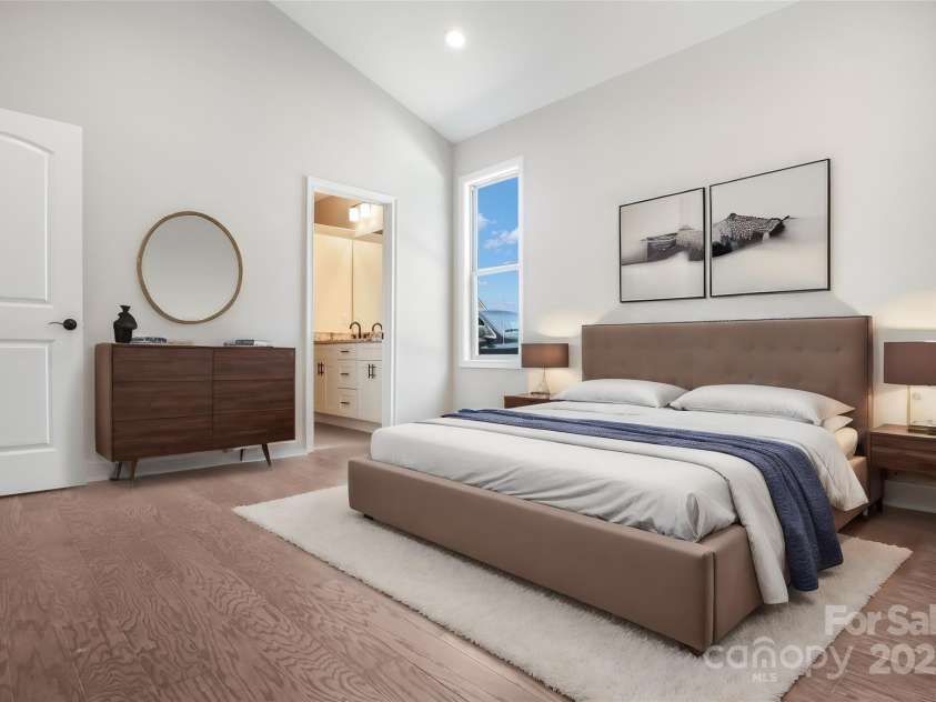 835 A Wynnshire Drive, Hickory, NC 28601.  MLS# CAR4254835, YatesRealty ID 15088. Primary Bed