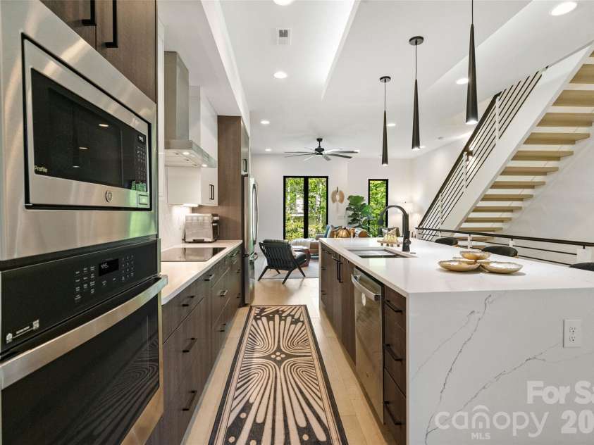 2716 Davidson Street, Charlotte, NC 28205.  MLS# CAR4369098, YatesRealty ID 15089. 