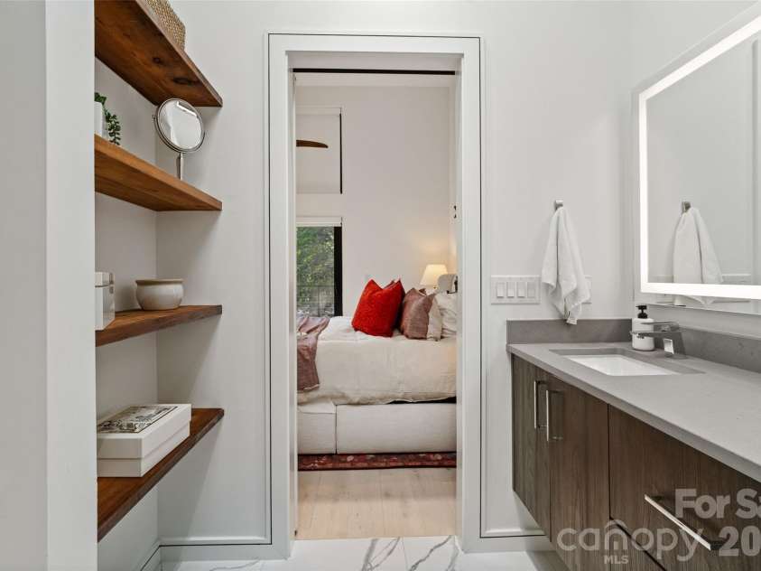 2716 Davidson Street, Charlotte, NC 28205.  MLS# CAR4369098, YatesRealty ID 15089. 