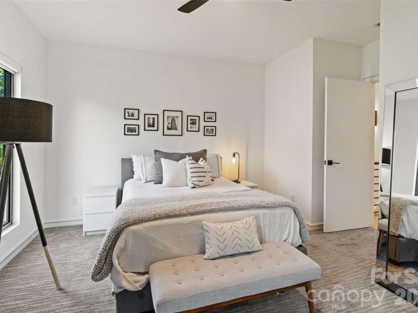 2716 Davidson Street, Charlotte, NC 28205.  MLS# CAR4369098, YatesRealty ID 15089. 