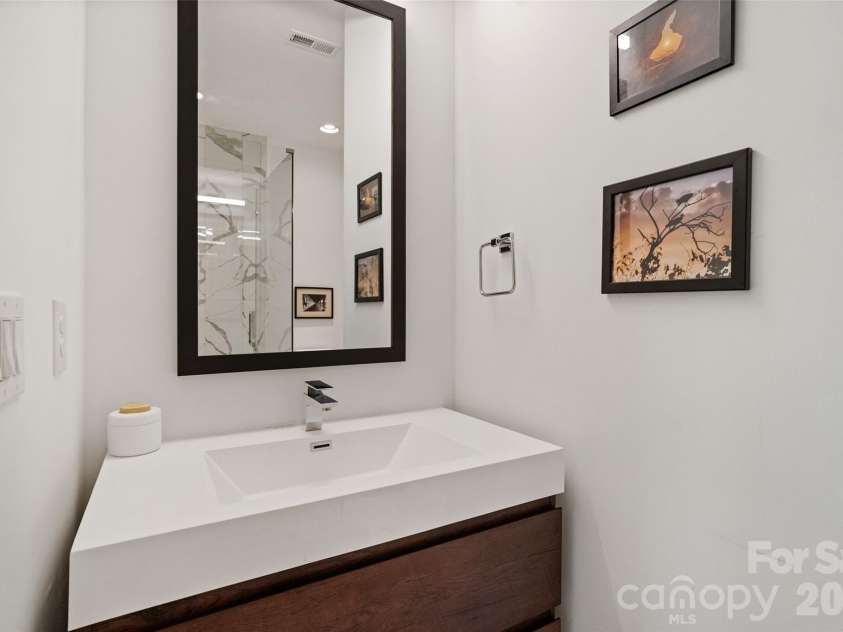 2716 Davidson Street, Charlotte, NC 28205.  MLS# CAR4369098, YatesRealty ID 15089. 