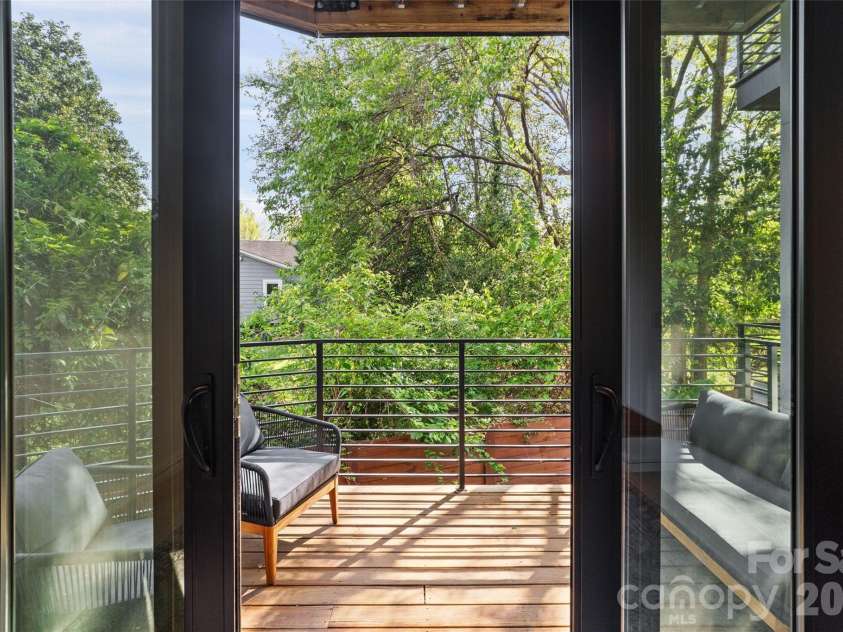 2716 Davidson Street, Charlotte, NC 28205.  MLS# CAR4369098, YatesRealty ID 15089. SECOND FLOOR porch