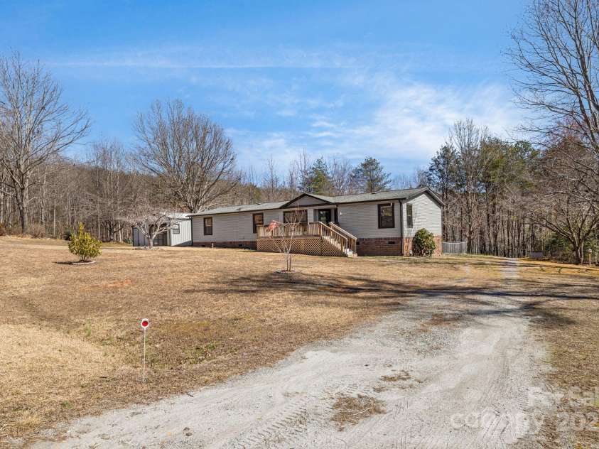 910 Elliott Road, Rutherfordton, NC 28139.  MLS# CAR4228101, YatesRealty ID 1509. 